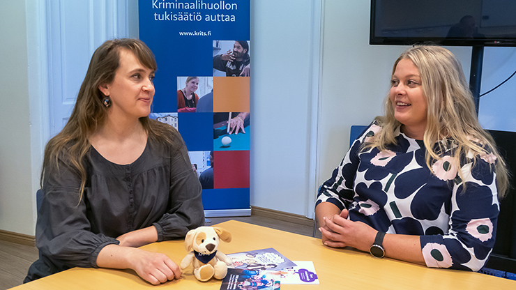 Noora Alanen ja Sanna Sunikka.