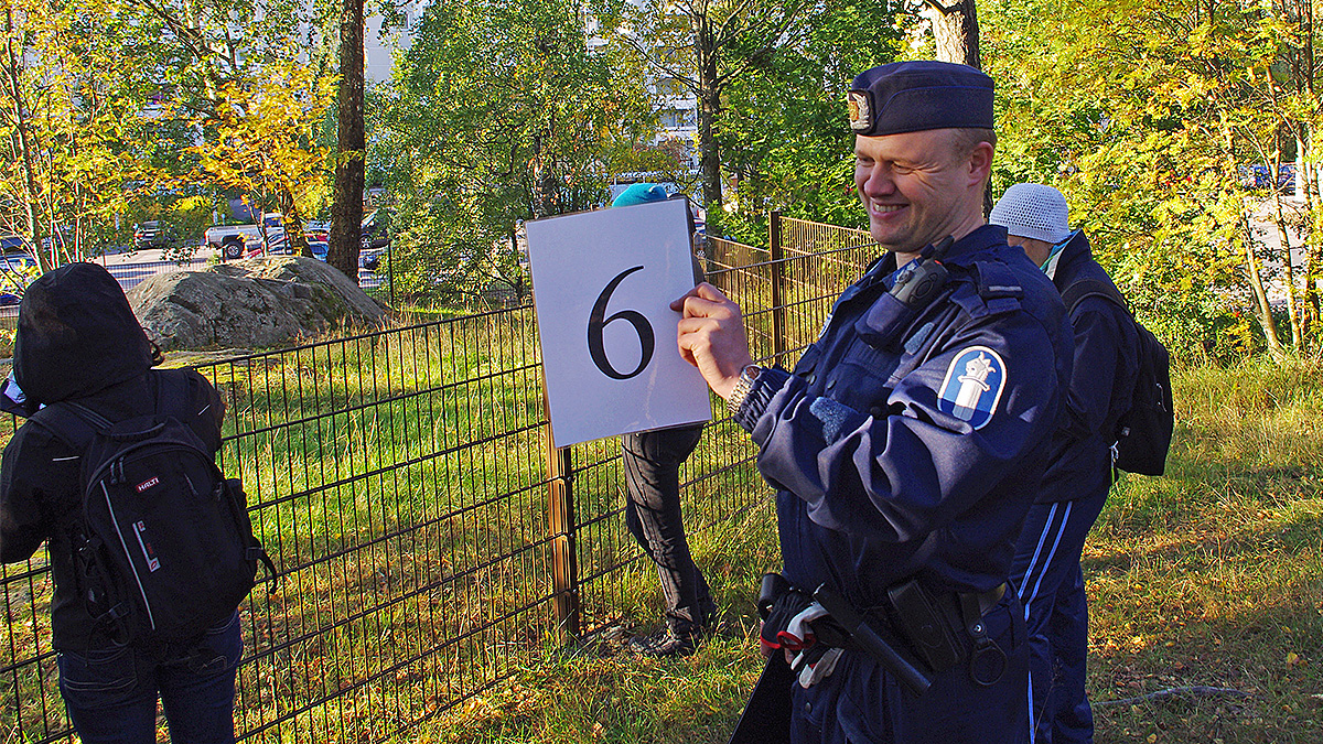 Poliisi mukana turvallisuuskävelyllä